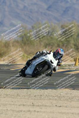 media/Oct-30-2025-Racers Edge (Thu) [[dabbdaf680]]/2-A Group/Session 5 (Turn 7)/